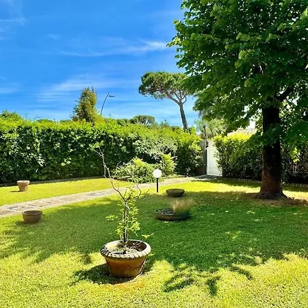 Villa Matteotti Garden Lux 200mt By The Sea Forte dei Marmi