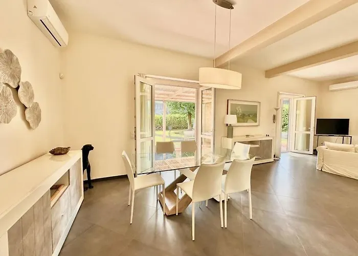 Matteotti Garden Lux 200mt By The Sea * Форте-дей-Мармі