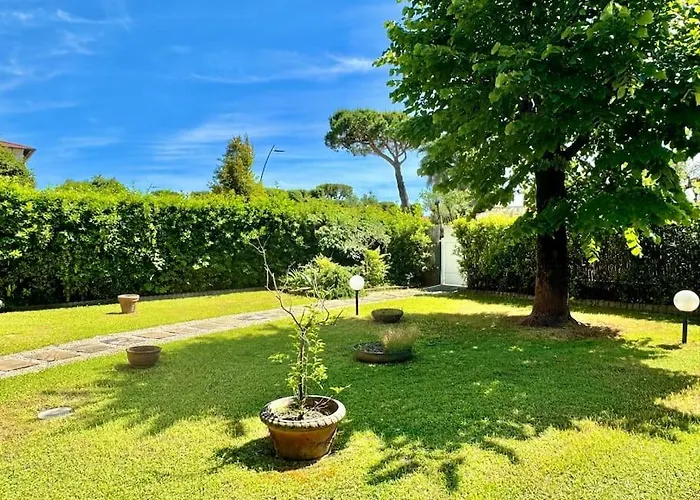 Villa Matteotti Garden Lux 200mt By The Sea Forte dei Marmi